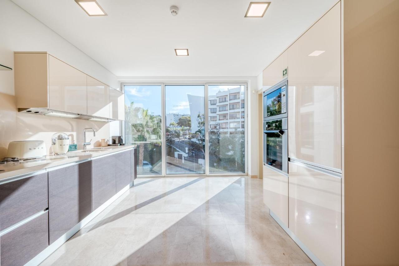 Suite 107 - Two Bedroom Apartment ฟุงชาล ภายนอก รูปภาพ
