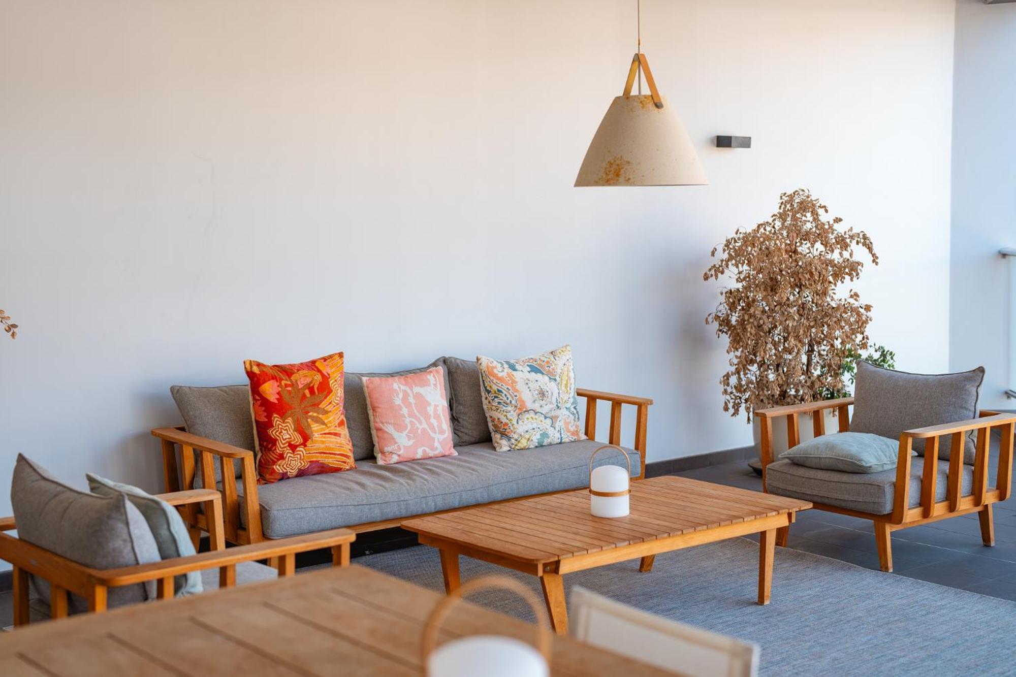 Suite 107 - Two Bedroom Apartment ฟุงชาล ภายนอก รูปภาพ